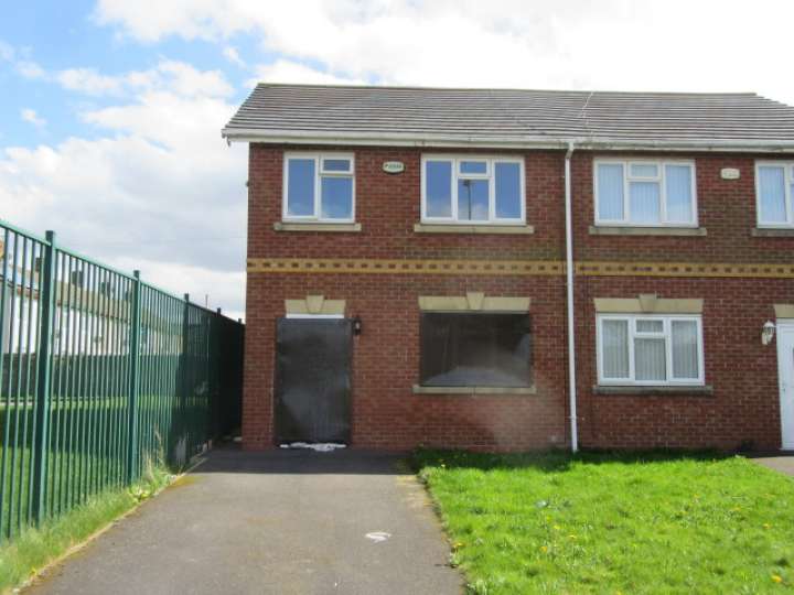 4 MINSTEAD AVENUE, KIRKBY Smith and Sons