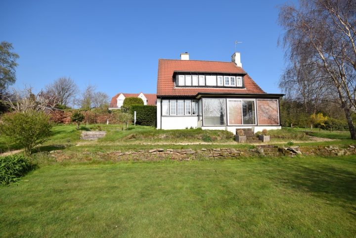 Little Mundens, 43 Farr Hall Drive, Heswall