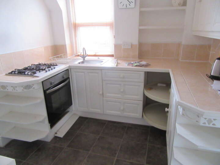 Belgrave_kitchen.JPG