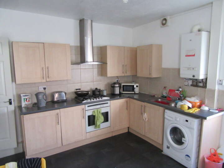 Derby_40_kitchen.JPG