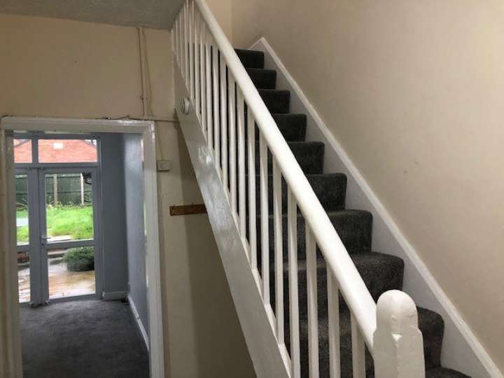 115 Parkside hallway.jpg