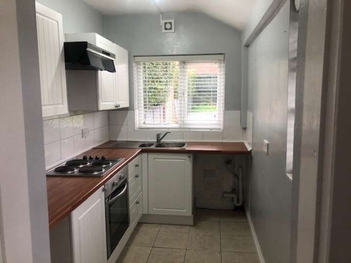 115_Parkside_kitchen.jpg