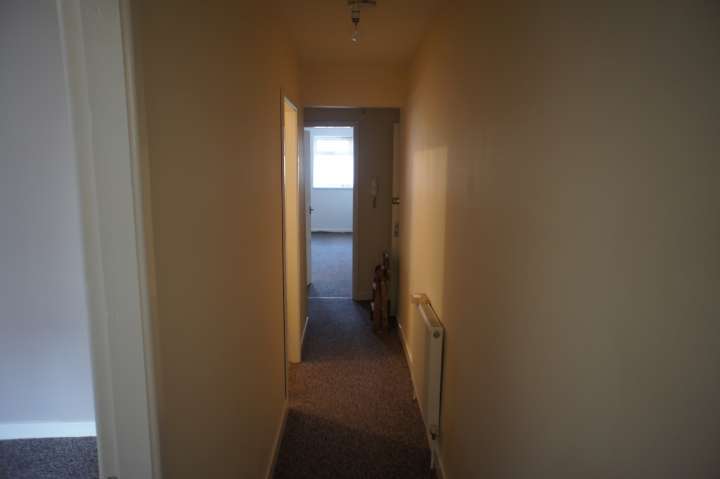 121 King Street - Hall.jpg