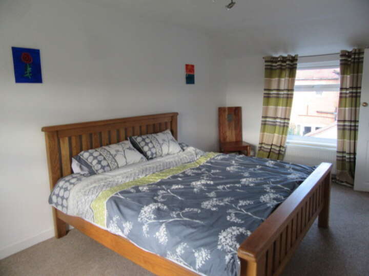 Smithy_bed_1.JPG