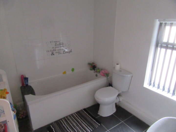 Rodney_142_bath.JPG