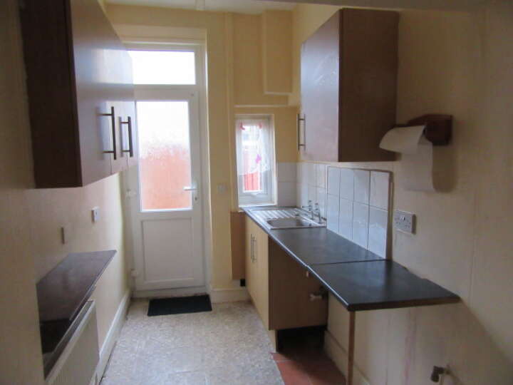 3_Lever_kitchen.JPG