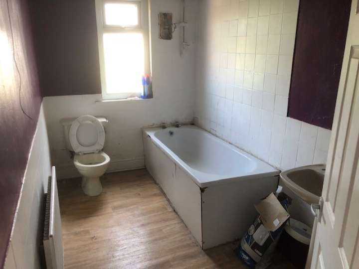 138a_Seaview_Road_-_Bathroom.jpg