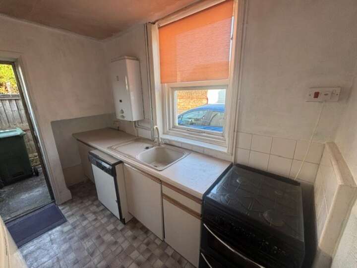 14_Evans_kitchen_1.jpg