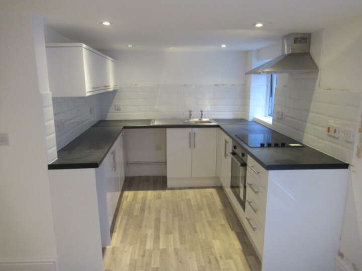 Victoria_14_LGF_kitchen.JPG