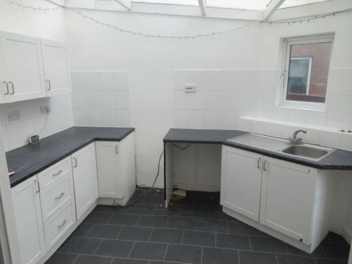 83_Cambridge_kitchen.JPG