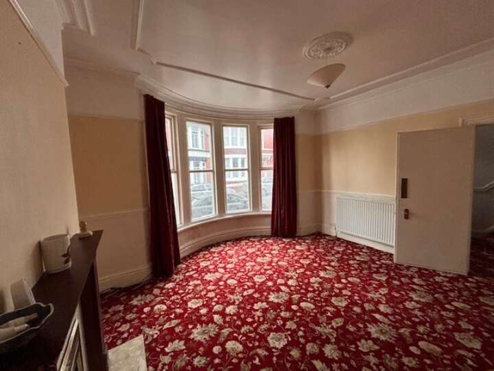 2-Wyndcote-lounge-1.jpg