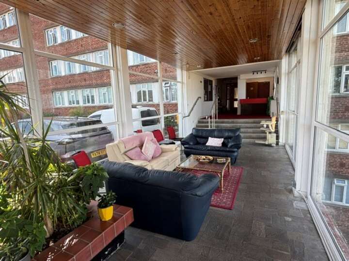 202a_Portland_residents_lounge.jpg