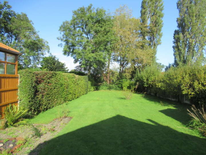 11_Laburnham_-_Garden.JPG