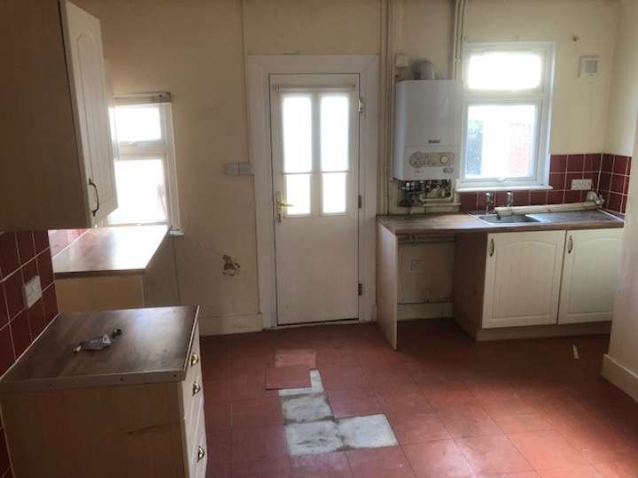 20_Mather_kitchen_1.jpg