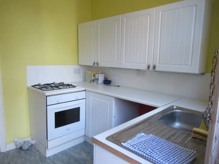 Poulton_385_kitchen.JPG