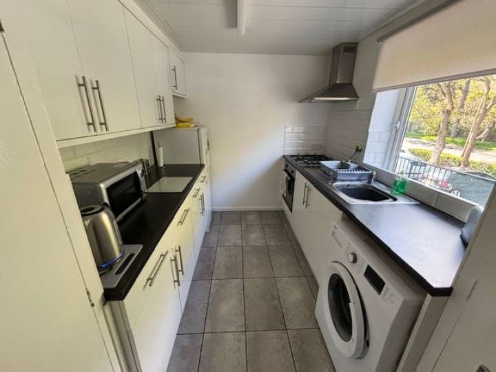 23_Bidston_kitchen.jpg