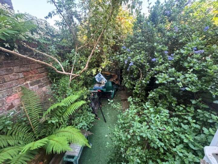 26_Derby_garden.jpg