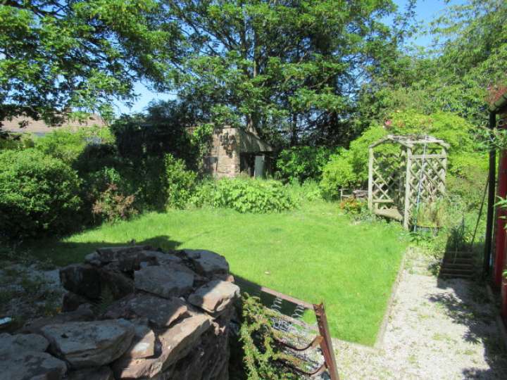 28 BOUNDARY LANE, HESWALL Smith and Sons