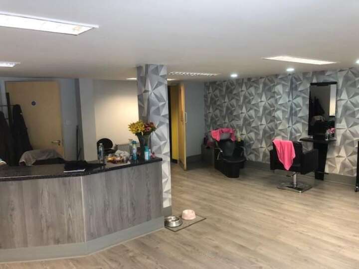 33-35 Market Street - Reception.salon area.JPG
