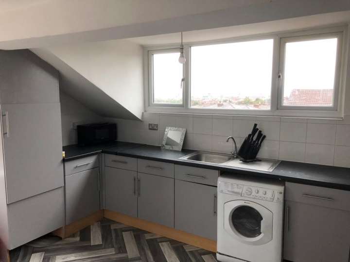 33_Euston_kitchen_1.jpg
