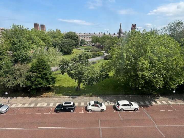 38_Ham_Sq_view.jpg