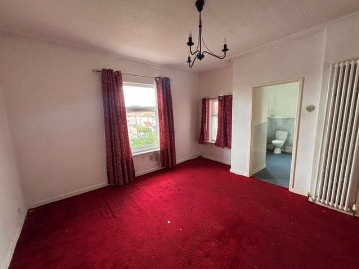 42_Stonehouse_bedroom.jpg
