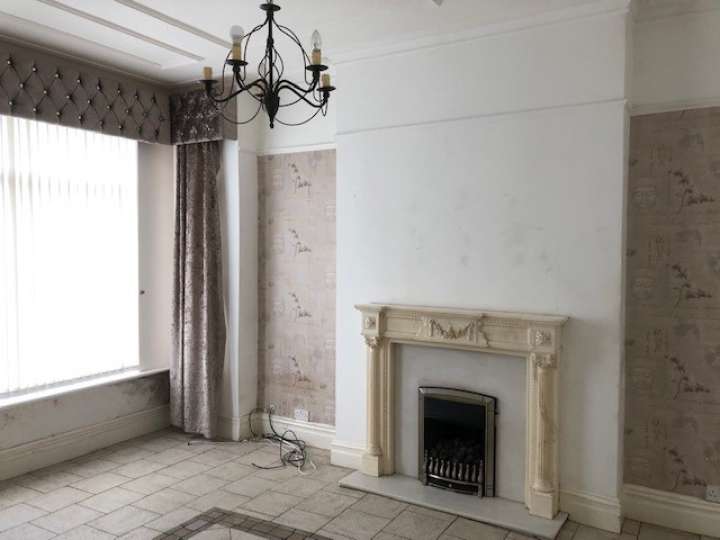 49_Mount_Rd_-_Living_room.jpg