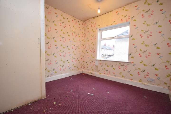 569 Price St 13.jpg
