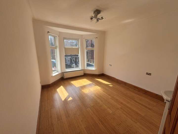 66_Easton_bedroom.jpg