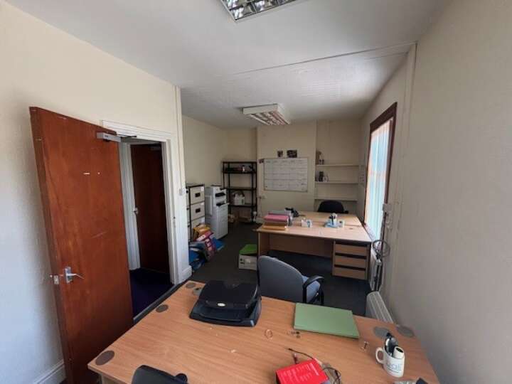 78_Whitby_Road_-_Office_1.jpg