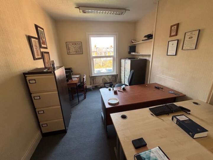 78_Whitby_Road_-_Office_2.jpg