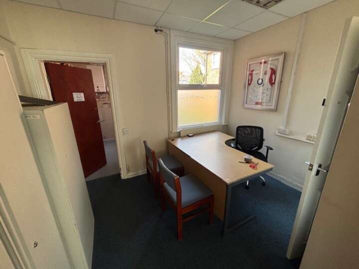 78_Whitby_Road_-_Office_5.jpg
