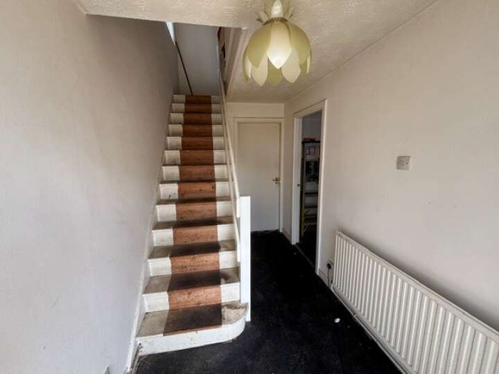81_Holm_hallway.jpg