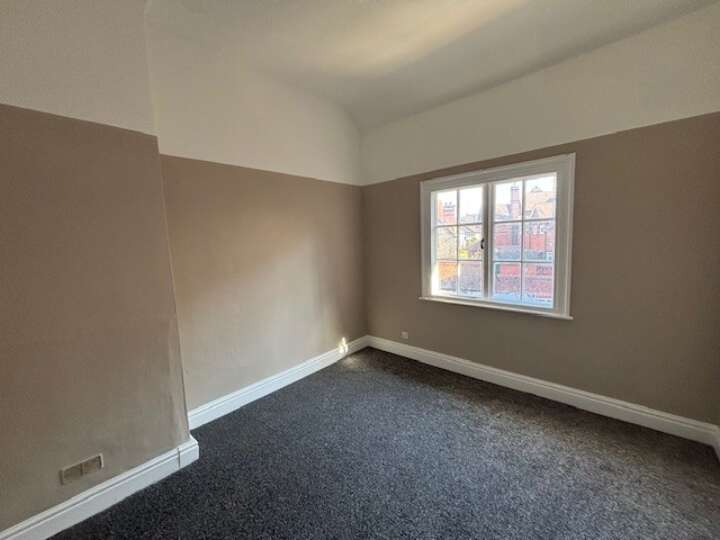 82_Greendale_bedroom.jpg