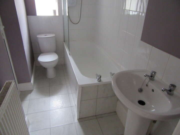 Norman_bathroom.JPG