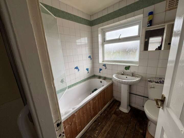 89_Wastdale_bathroom.jpg