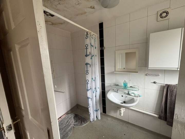 89_Wastdale_shower_rm.jpg