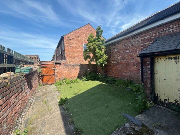 92_Bidston_Ave_rear_1.jpg