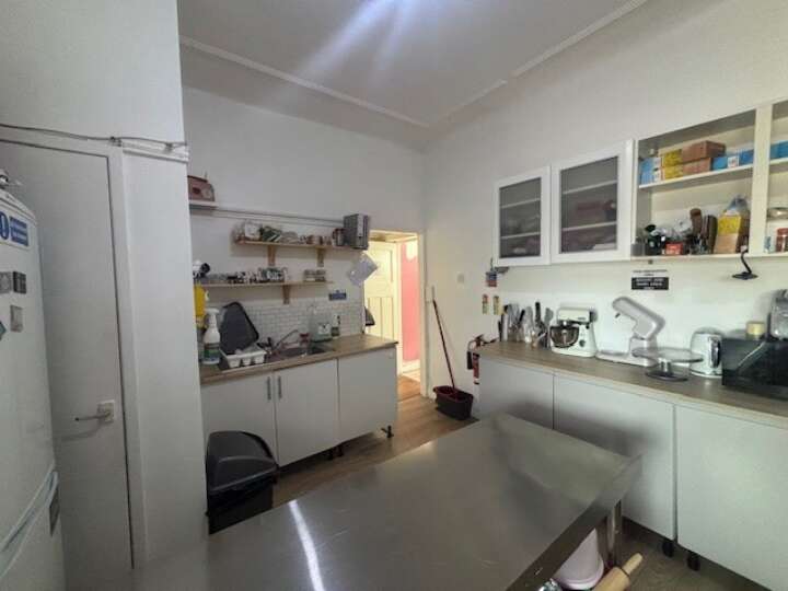 92_Bidston_Ave_shop_kitchen.jpg