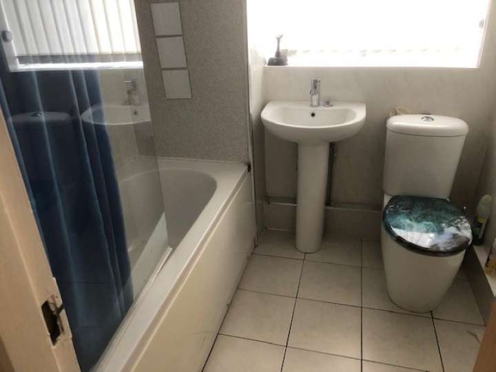 93_HOOLE_ROAD_-_Bathroom.docx.jpg
