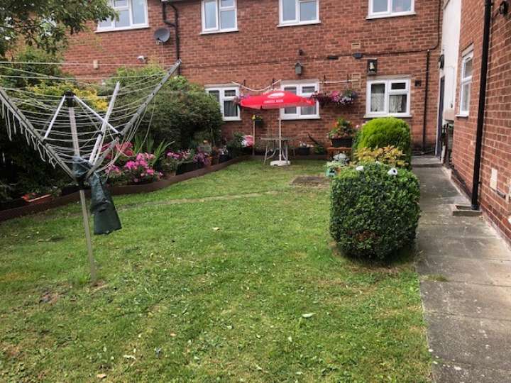 93_HOOLE_ROAD_-_Garden.docx.jpg