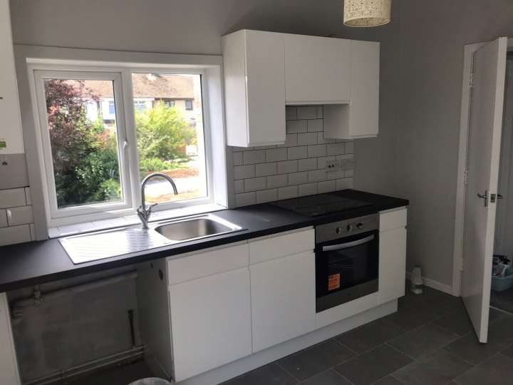 95_Upton_Pk_Drive_kitchen.jpg
