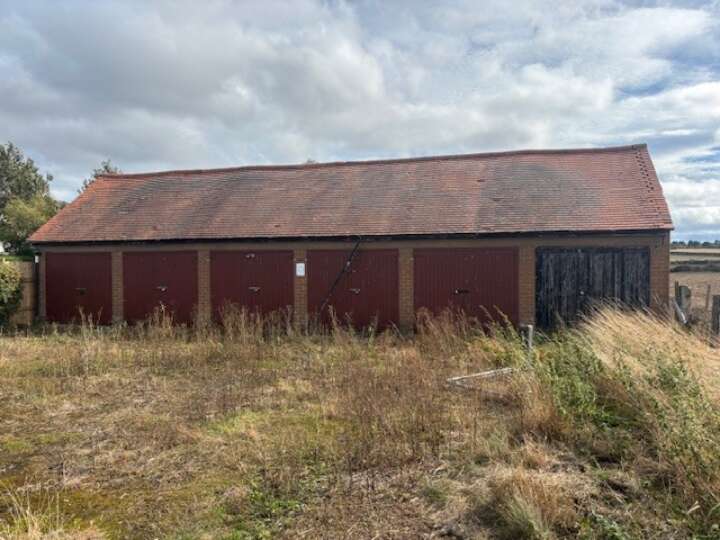 Backford_garages.jpg