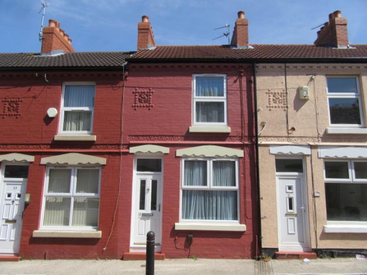 15 DUNDONALD STREET, BIRKENHEAD Smith and Sons