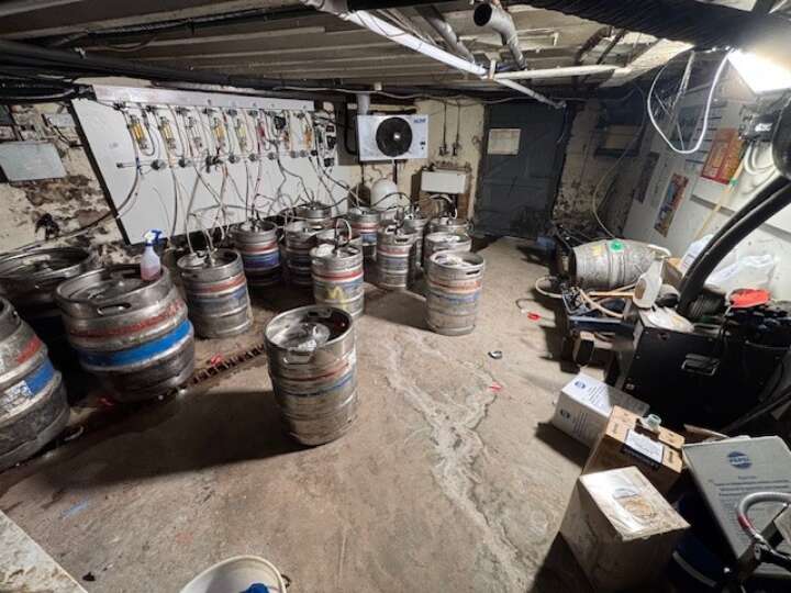 Lord_Napier_-_Barrel_Store.jpg