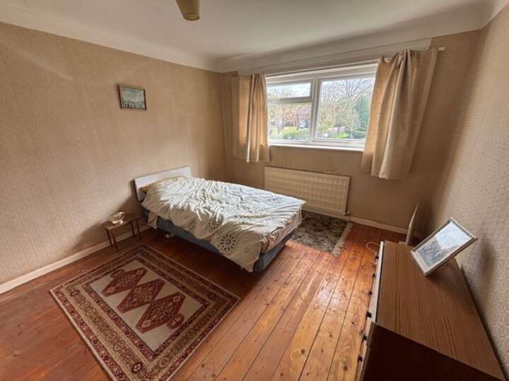 St_Stephens_Court_bedroom_-_USE.jpg