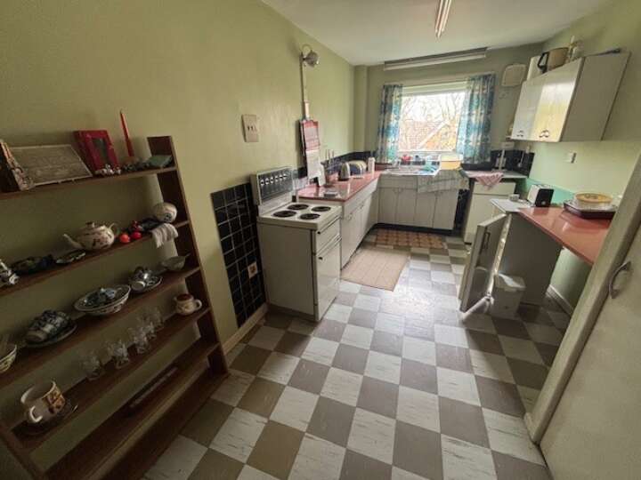 St_Stephens_Court_kitchen_2_-_USE.jpg