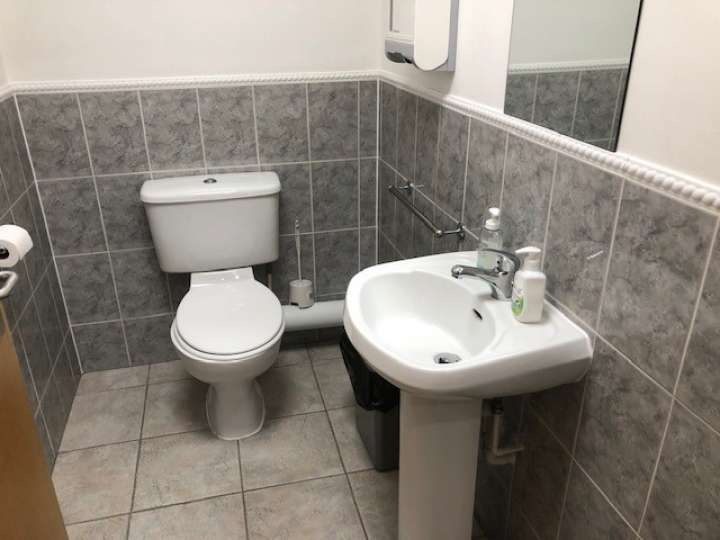 Whitworth_House_-_Toilet.jpg
