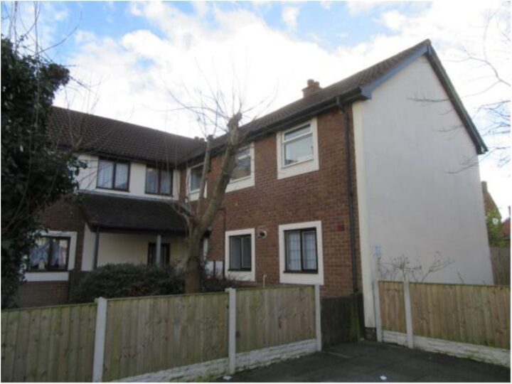 2 Huddleston Close, Woodchurch