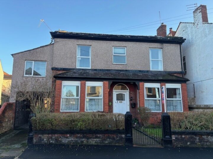 21 Dingle Road, Birkenhead